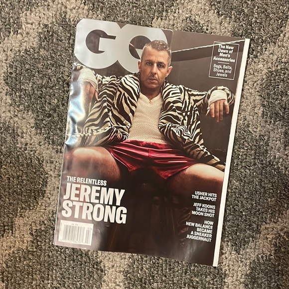 GQ Jeremy Strong cover - Picture 1 of 6